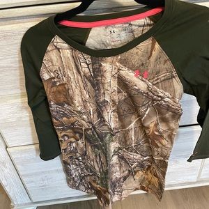 3/4 sleeve camo under armour shirt